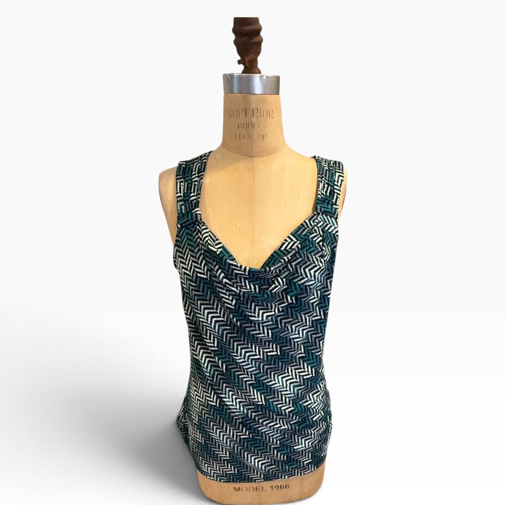 BHWM Chevron Tank